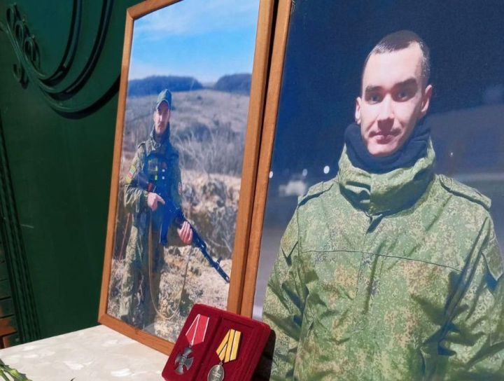 В селе Высокая Гора открыли мемориальную доску герою СВО Камилю Габдулхаеву