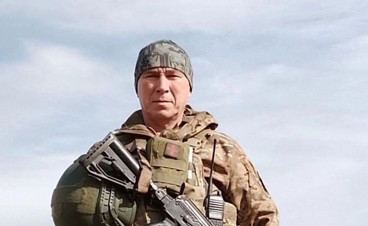 Высокая Гора проводила Рафиса Саитова, отправившегося на СВО вслед за сыном