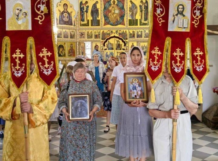 В районе продолжают традицию крестного хода