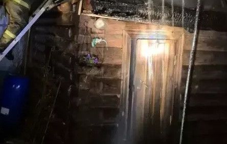 В СНТ «Химик» сгорели две бани на площади 36 квадратных метров