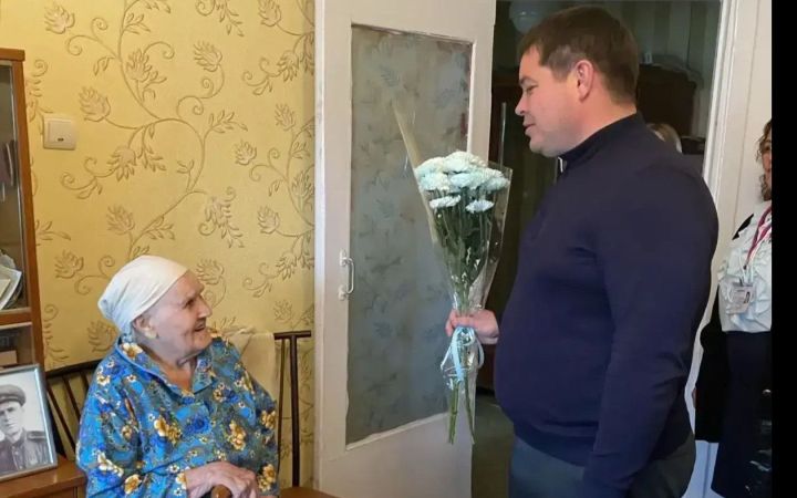 Жительница Высокой Горы отметила 95-летие и проголосовала дома