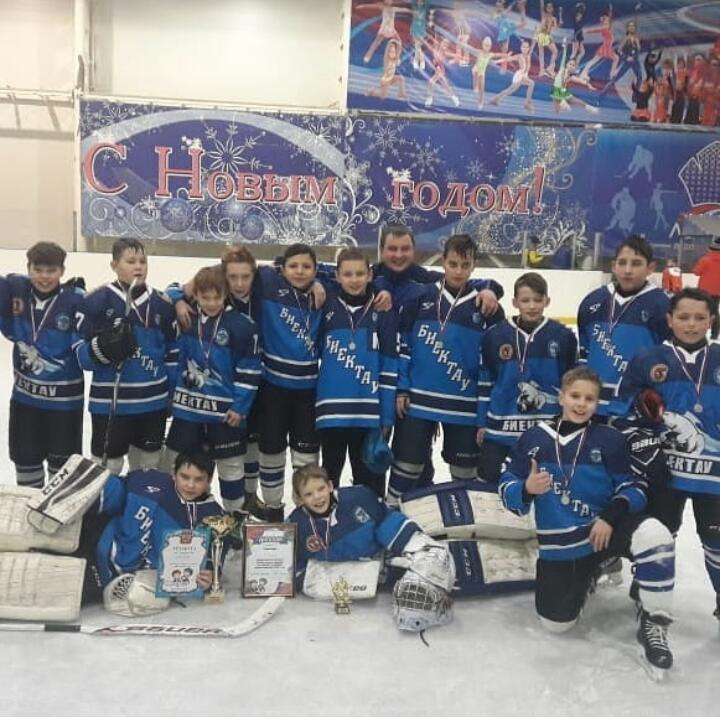 Хоккейная команда Биектау заняла второе место на турнире в Зеленодольске