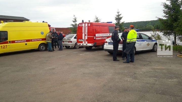 В Татарстане пятилетний мальчик утонул в машине в Волге