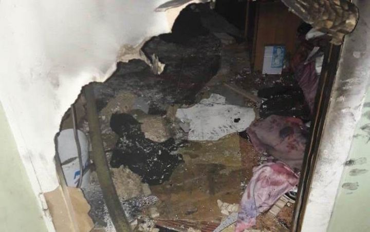 Житель Татарстана дважды заходил в горящую квартиру, чтобы спасти своих пьяных соседей