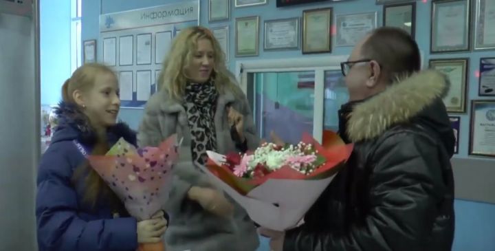 Теплыми поздравлениями встретили вернувшуюся из холодной Тюмени фигуристку Саиду Закирову