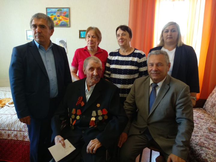 Павел  Лядков отмечает свое 92-летие