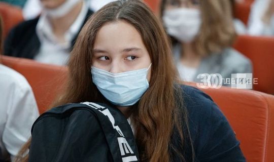 При выходе из дома жители Татарстана теперь обязаны надеть маску и перчатки