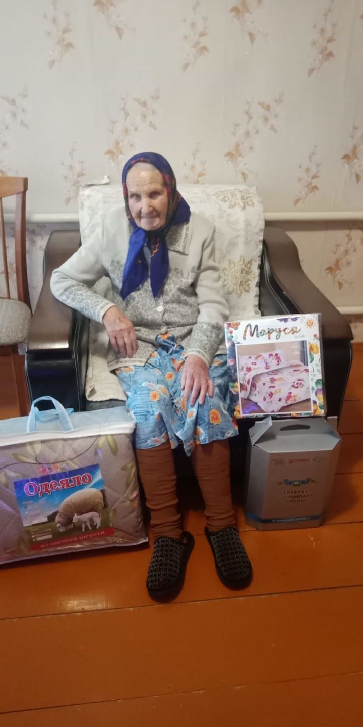 Сегодня Логиновой Анастасие Ивановне, проживающей в с. Высокая Гора, исполнилось 95 лет