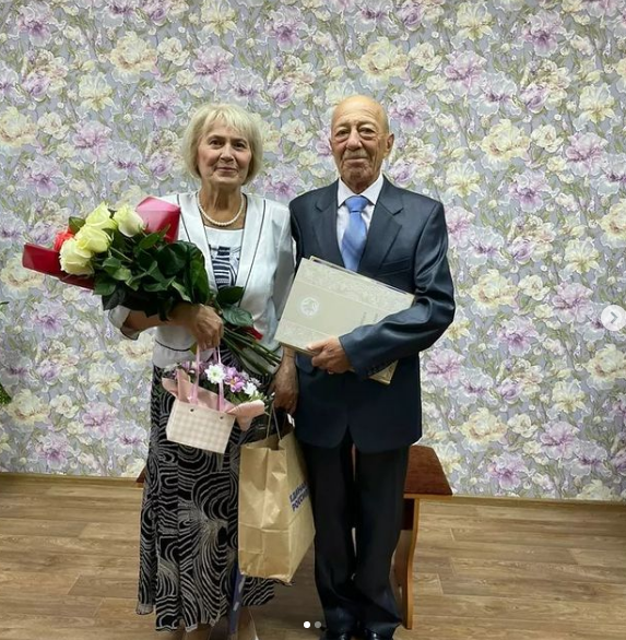 В Высокогорском районе семью Миндубаевых поздравили с 50-летием со дня свадьбы
