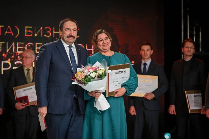В рамках «Руководитель года-2022» наградили Высокогорского предпринимателя