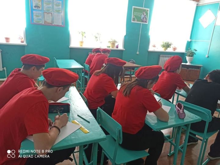 В школах Высокогорского района проходит акция «Письмо солдату»