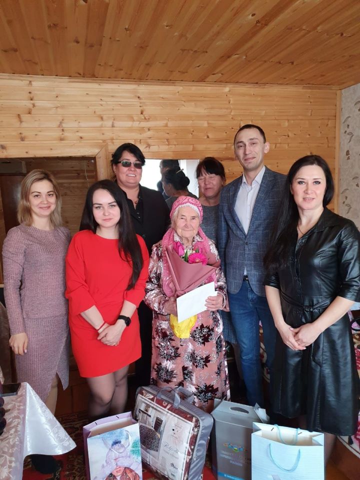 Сегодня исполнилось 90 лет жительнице села Шигали Фине Бикмухаметовой