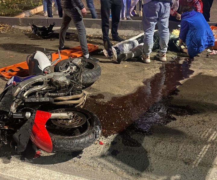 Мотоциклист и его пассажир госпитализированы после ДТП в Высокой Горе