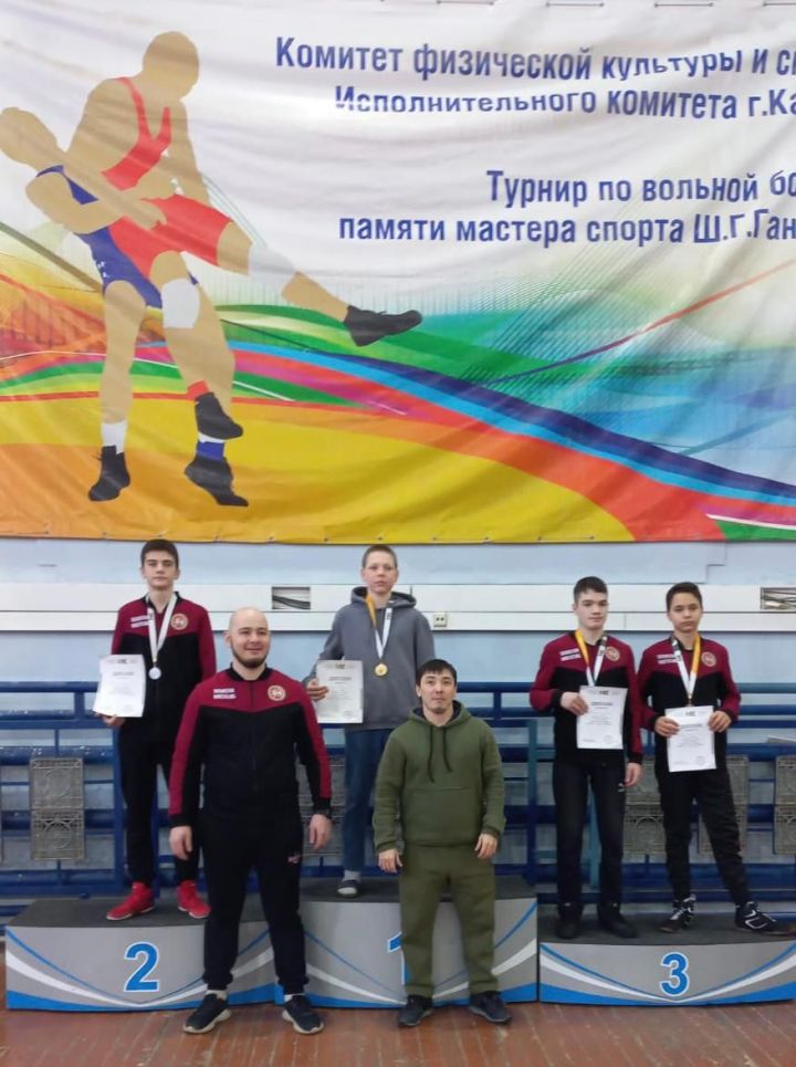 Высокогорские спортсмены принесли три медали с турнира по вольной борьбе им.Ионова