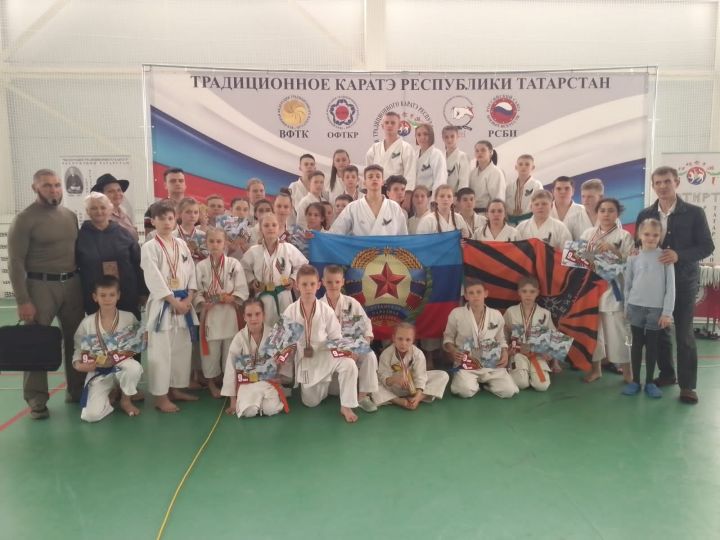 В Высокогорском районе волонтеры организовали для 50 детей из Луганска поездку в Татарстан