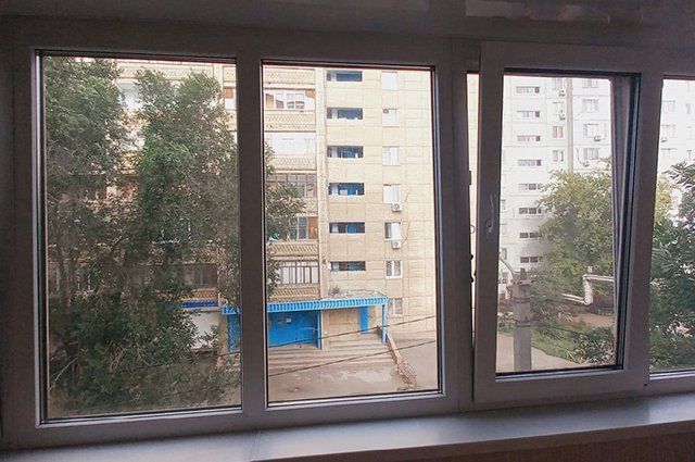 Трехлетний мальчик выпал из окна пятого этажа в Бугульме
