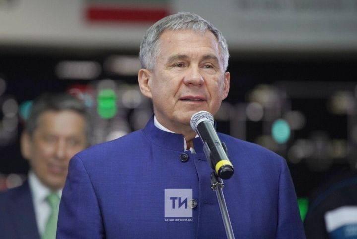 Минниханов: Власть должна быть очень внимательной к обращениям граждан