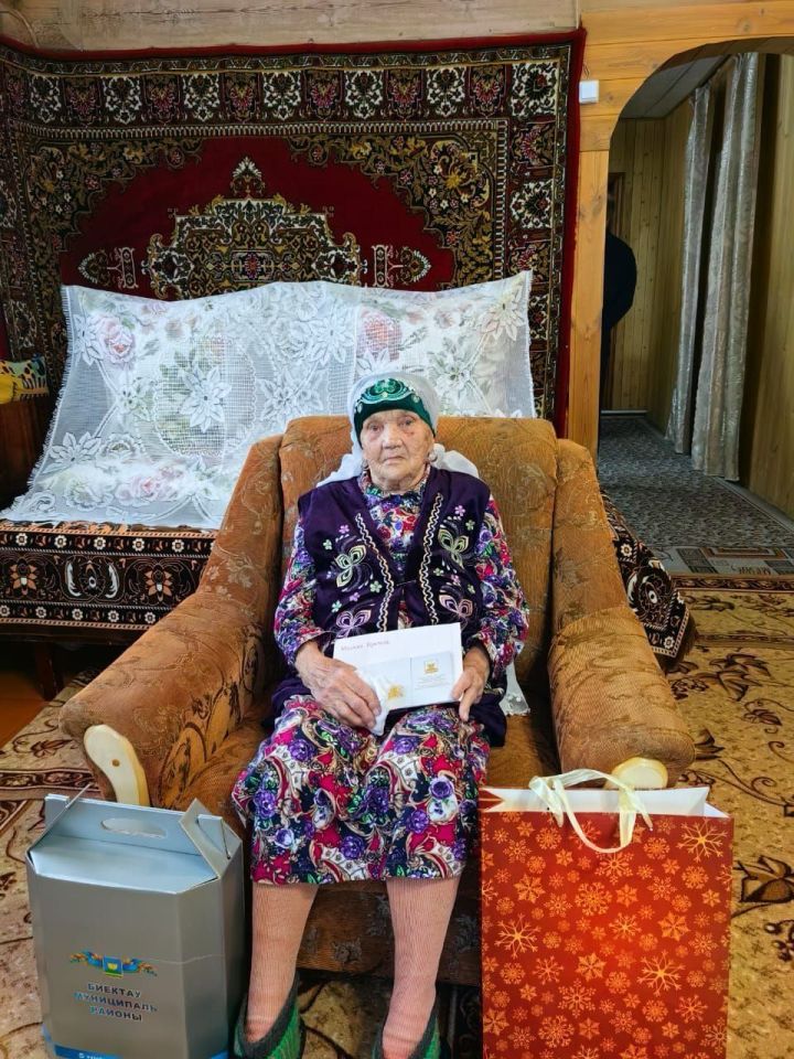 Сегодня 100-летний юбилей отмечает Рашида Рахматуллина из села Инся