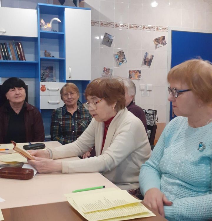 Сегодня активисты группы «Активное долголетие» отметили день рождения Владимира Высоцкого