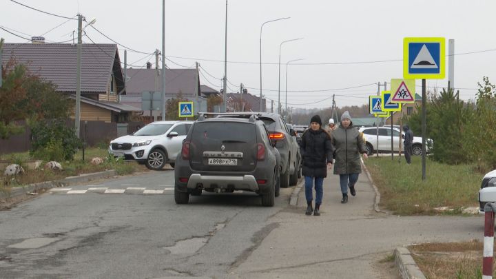 В чем причина дорожного коллапса на улице Хайдара Бигичева в селе Высокая Гора и как его решить?