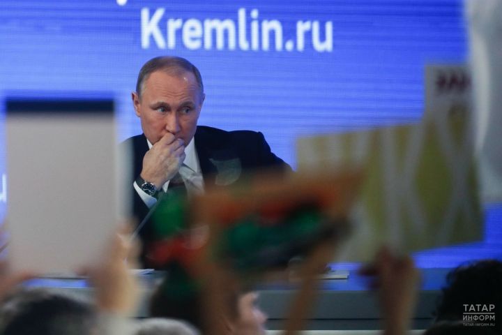 В России будет расти число молодых людей, заявил Путин