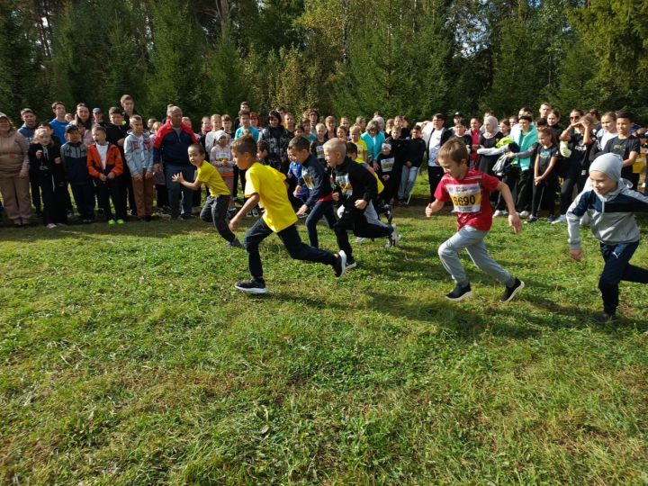 В Бирюлинском сельском поселении  в Высокогорском районе  проходит всероссийский день бега «Кросс Нации»