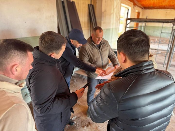 Глава ГИСУ РТ проинспектировал ход строительства социальных объектов в районе