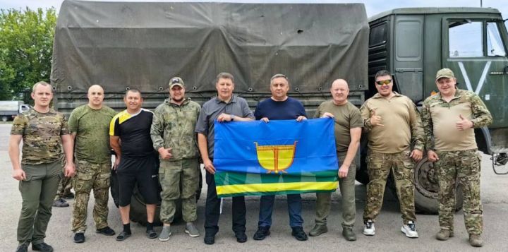 Равиль Хисамутдинов посетил зону СВО с гуманитарной миссией