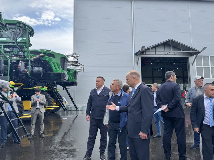 Раис Татарстана ознакомился с достижениями предприятий района