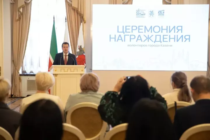 Заместитель директора «Озёрной СОШ» награждена за волонтерскую помощь