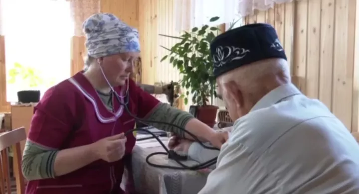 «Мы довольны на 250%»: подопечные о соцработнике Высокогорского района