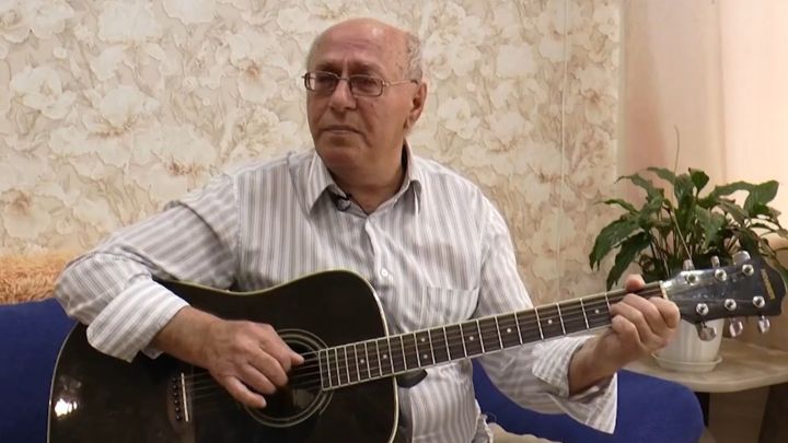 «Я вижу свет, только когда молюсь»: история незрячего поэта Дмитрия Августа