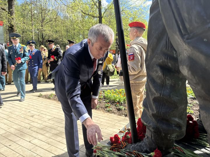 В Парке Победы высадили 15 лип ко Дню Победы