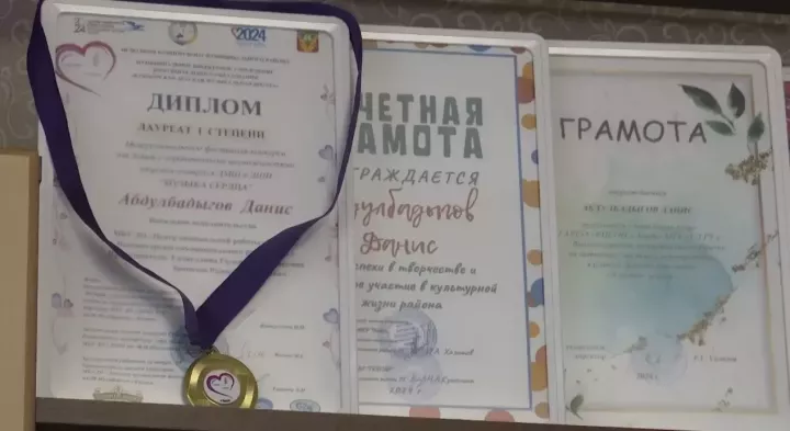 Петь, несмотря ни на что. История Даниса Абдулбадыгова
