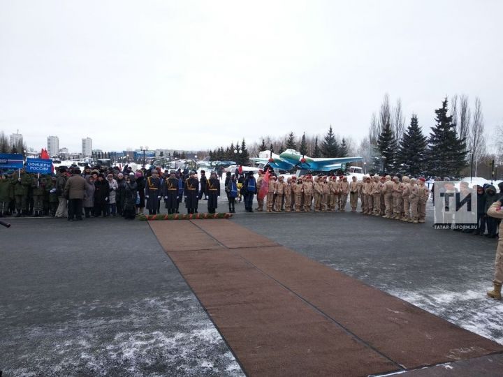 Торжественный митинг в память погибших в Афганистане в Казани впервые прошел в парке Победы